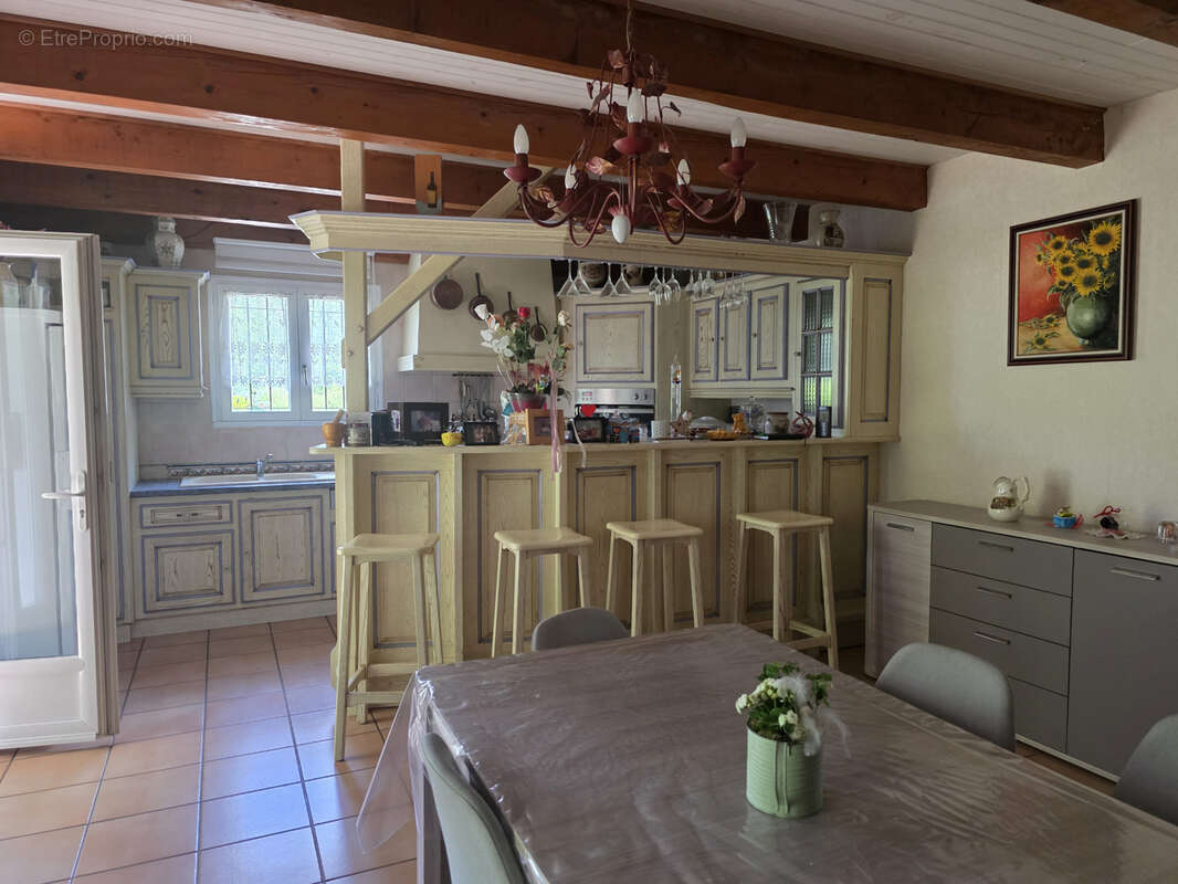 Maison à MONTPEZAT-SOUS-BAUZON