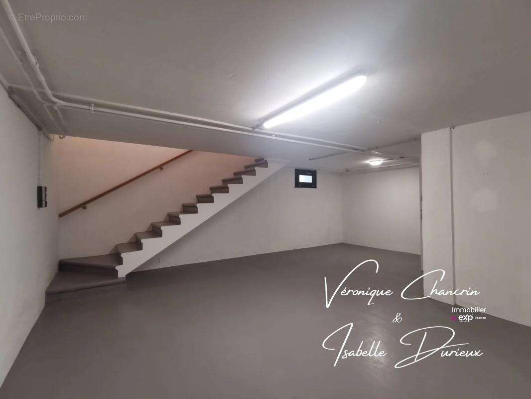 Maison à SAINT-GENIS-LAVAL