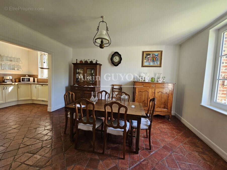 Maison à PONT-L&#039;EVEQUE