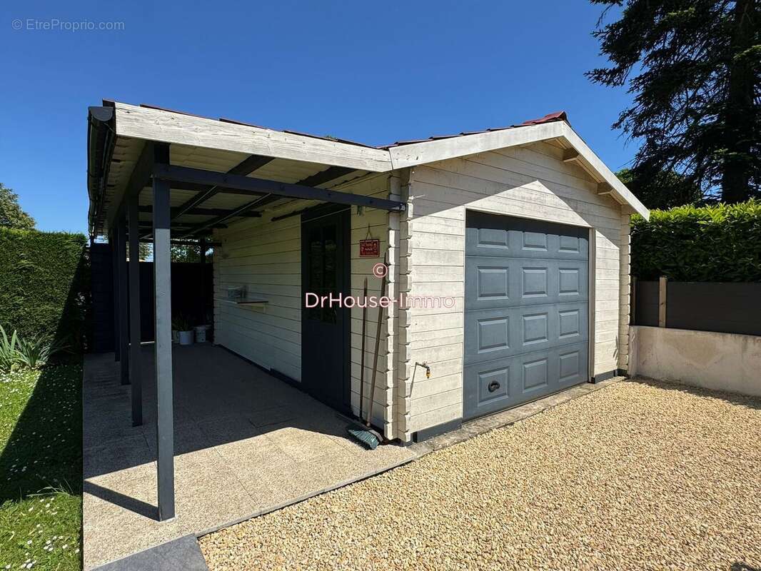 Maison 159 m² à Saint-Benoit  - photo 23