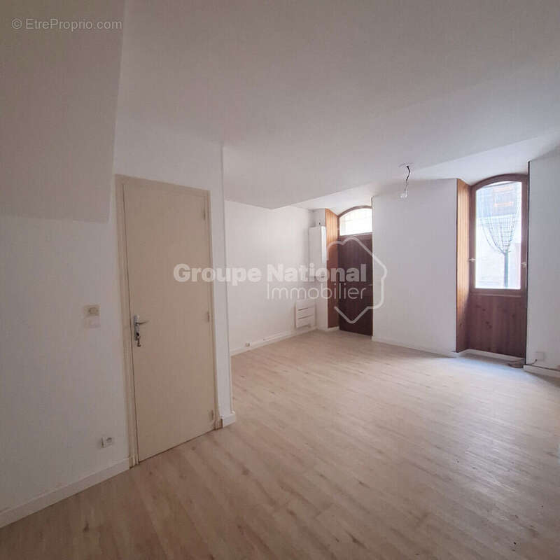 Maison à SAINT-CHAMAS