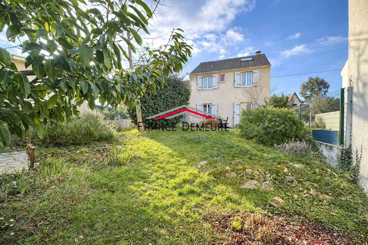 Maison à MONTIGNY-LES-CORMEILLES
