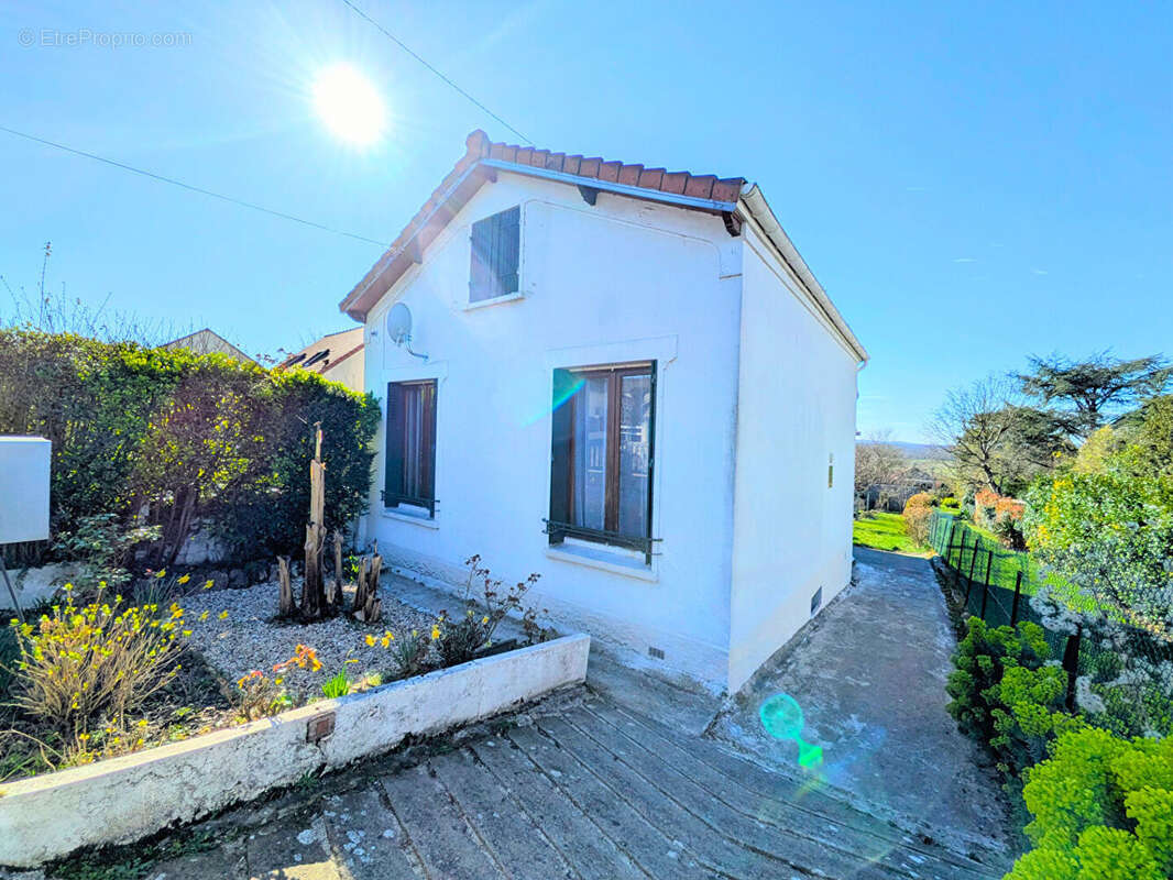 Maison à LA FRETTE-SUR-SEINE