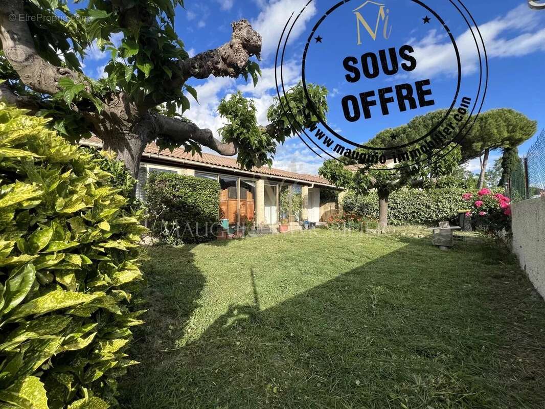 Maison à MAUGUIO