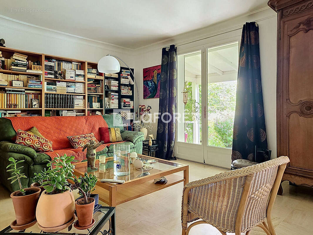 Maison familiale 4 chambres 160m² - Saint Pierre Des Fleurs - photo 7