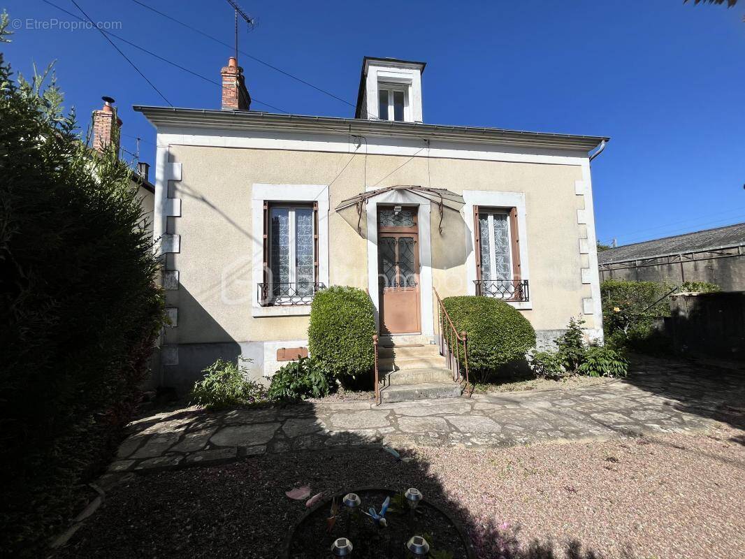 Maison à COSNE-COURS-SUR-LOIRE
