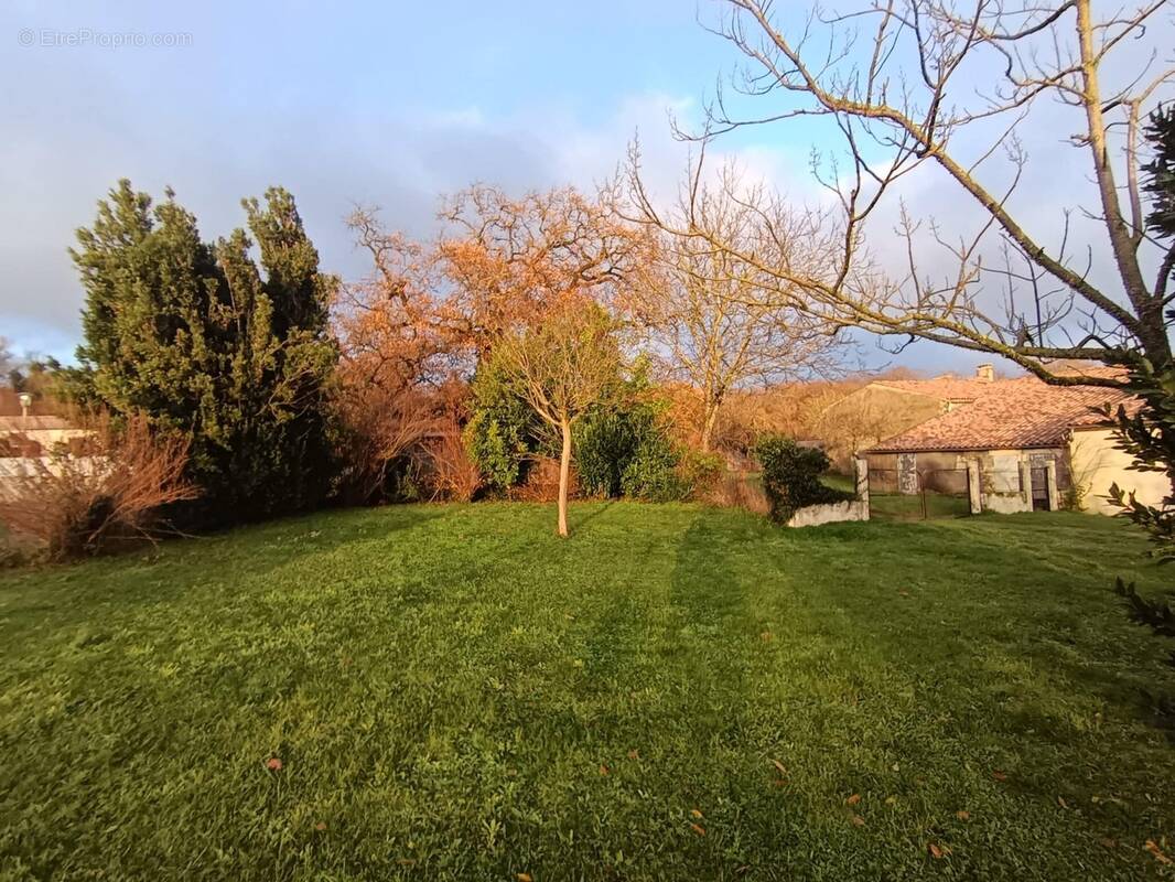 Terrain à LA ROCHELLE