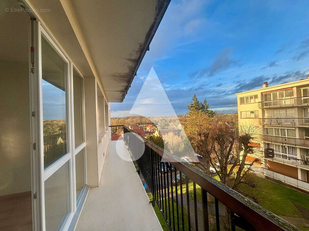 Appartement à MENNECY