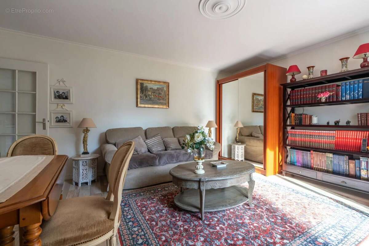 Appartement à LE PERREUX-SUR-MARNE