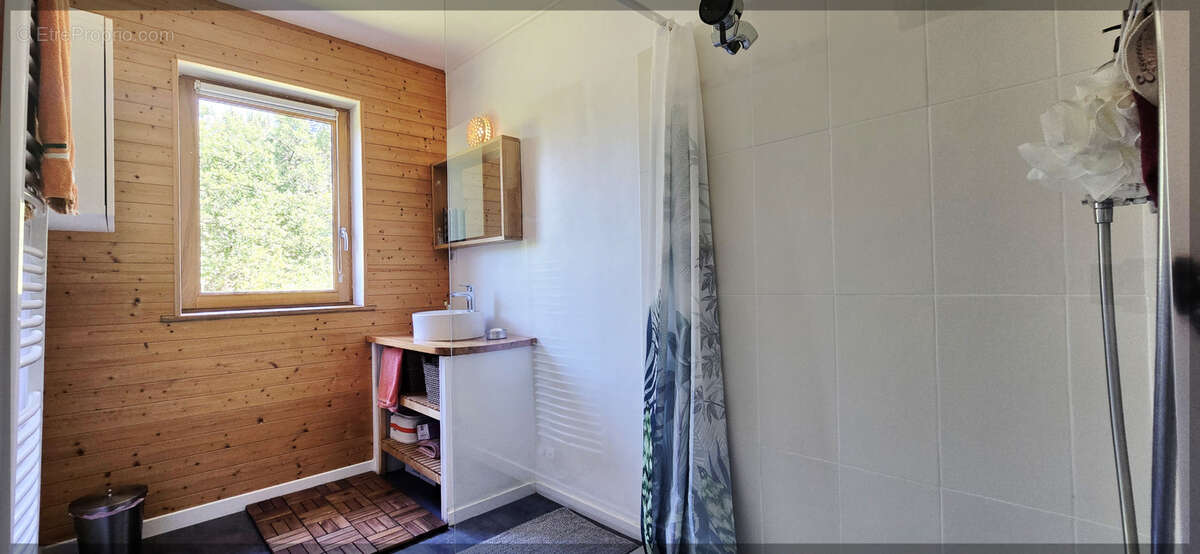 Saint Etienne de Serres, Maison bioclimatique 97 m2, 3 chambres, terrain 795 m2 - photo 10