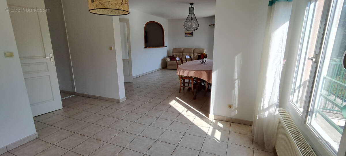 Appartement à SAINTE-FOY-L'ARGENTIERE