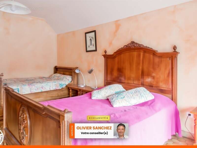 Maison de caractère avec 2 gîtes - SAINT BONNET PRES ORCIVAL (63) - photo 12