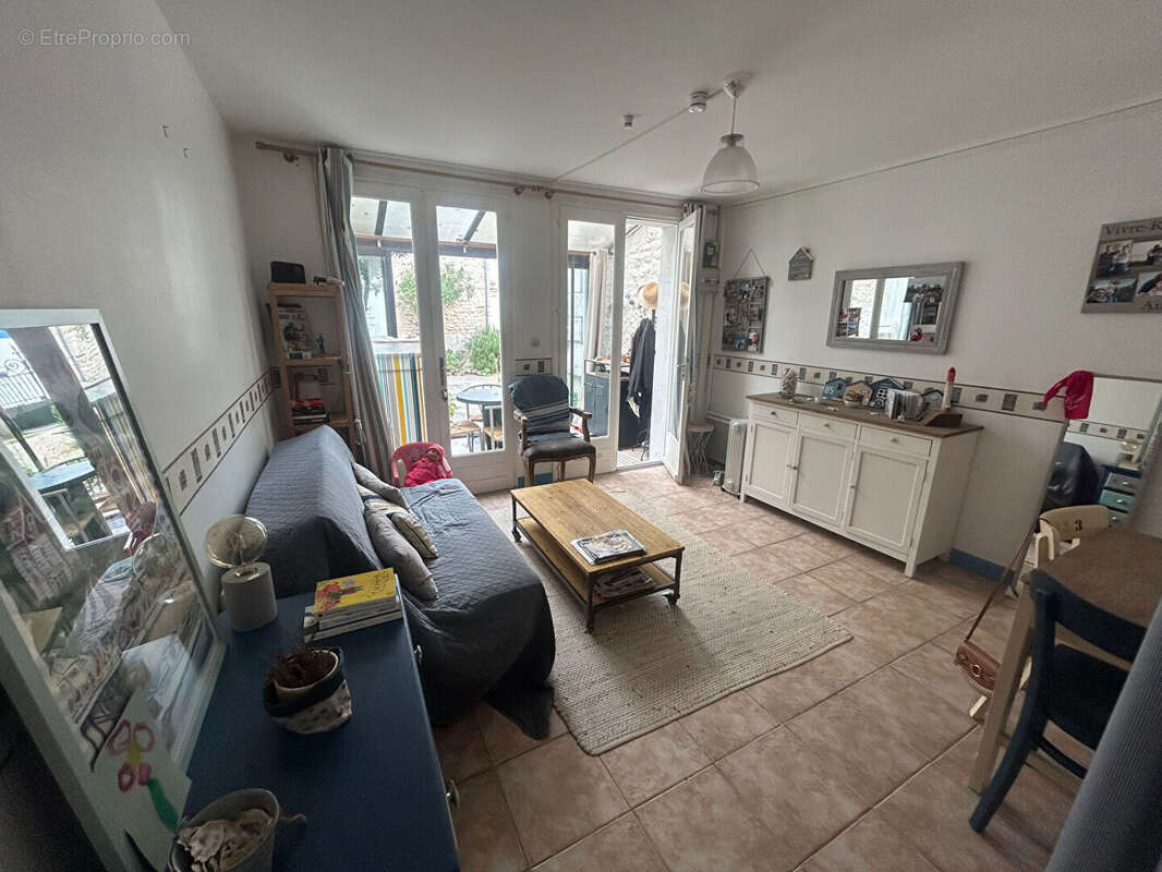 Appartement à FOURAS
