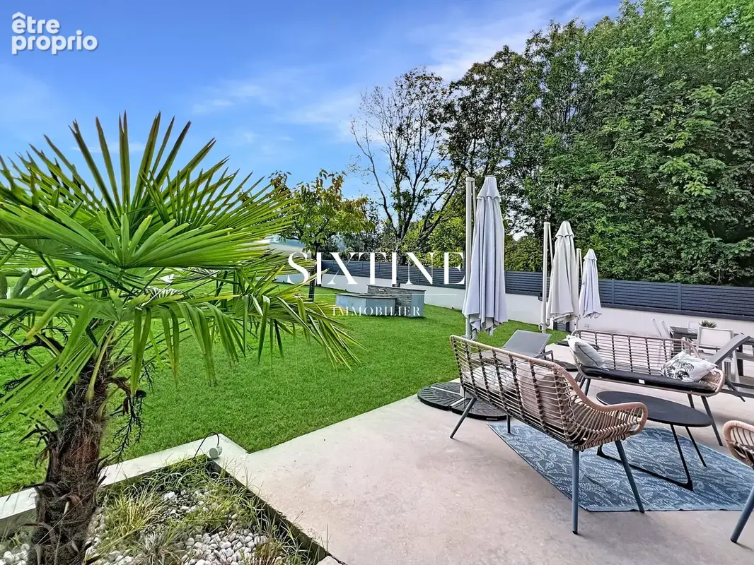 Maison 302 m² à Bourgoin-Jallieu  - photo 2