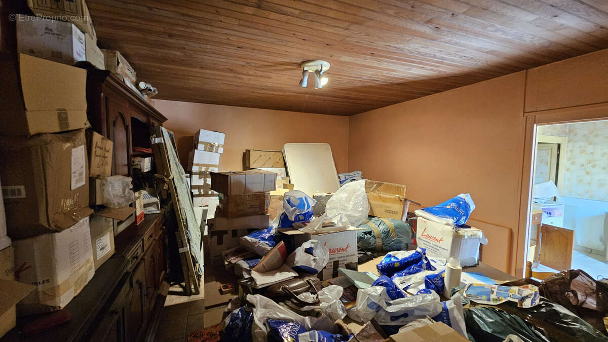 Maison à AINAY-LE-VIEIL