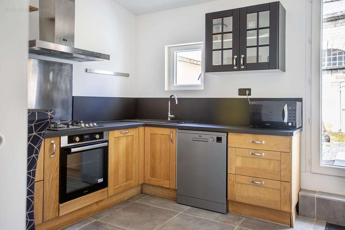 Maison à RUELLE-SUR-TOUVRE