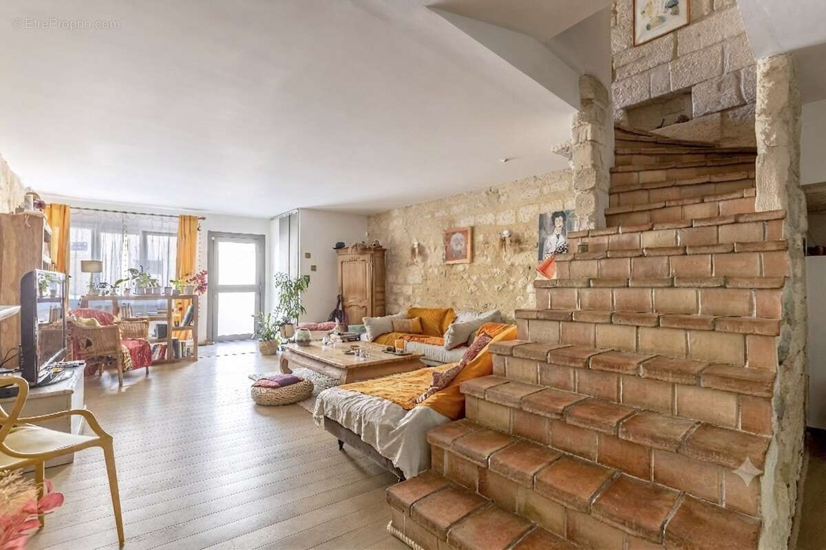 Maison à MAUGUIO
