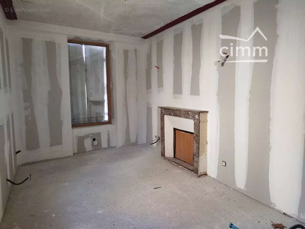 Maison de ville à rénover - photo 7
