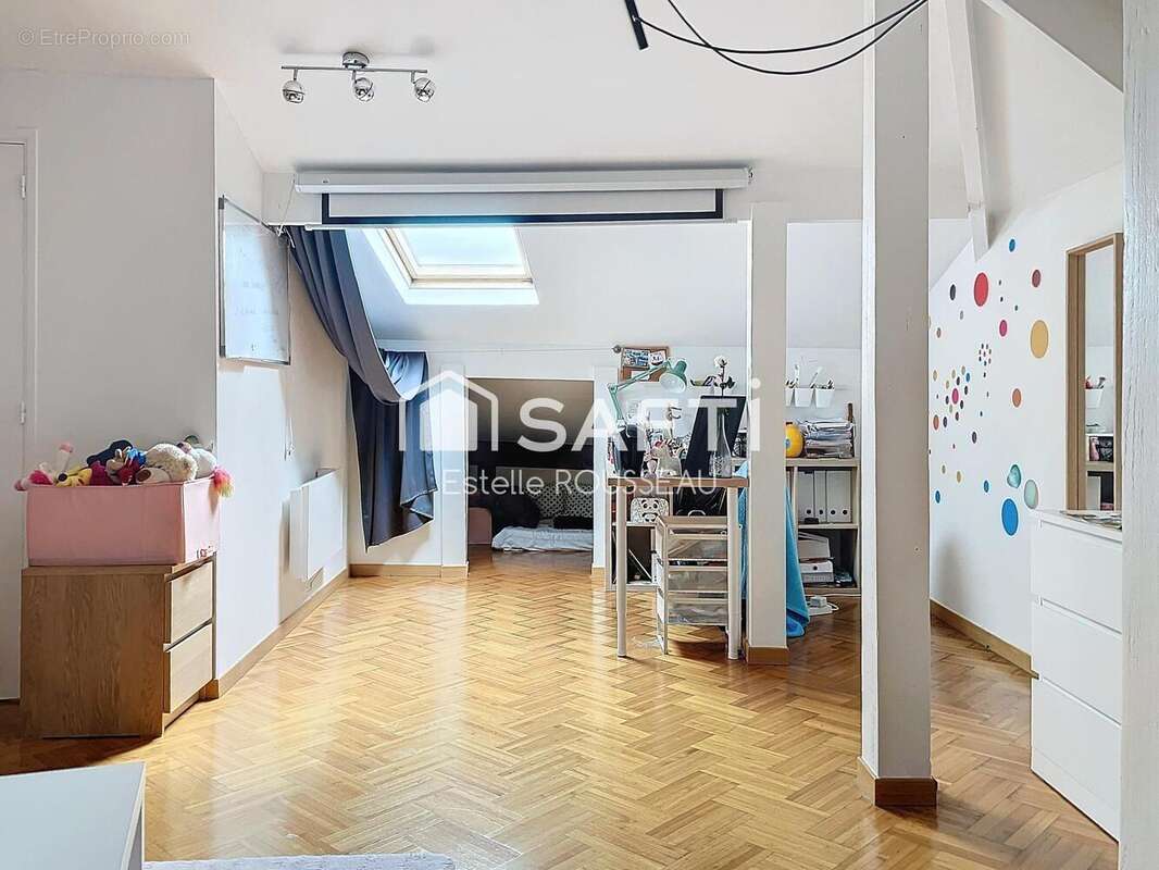 Maison 160 m² à Creteil  - photo 9