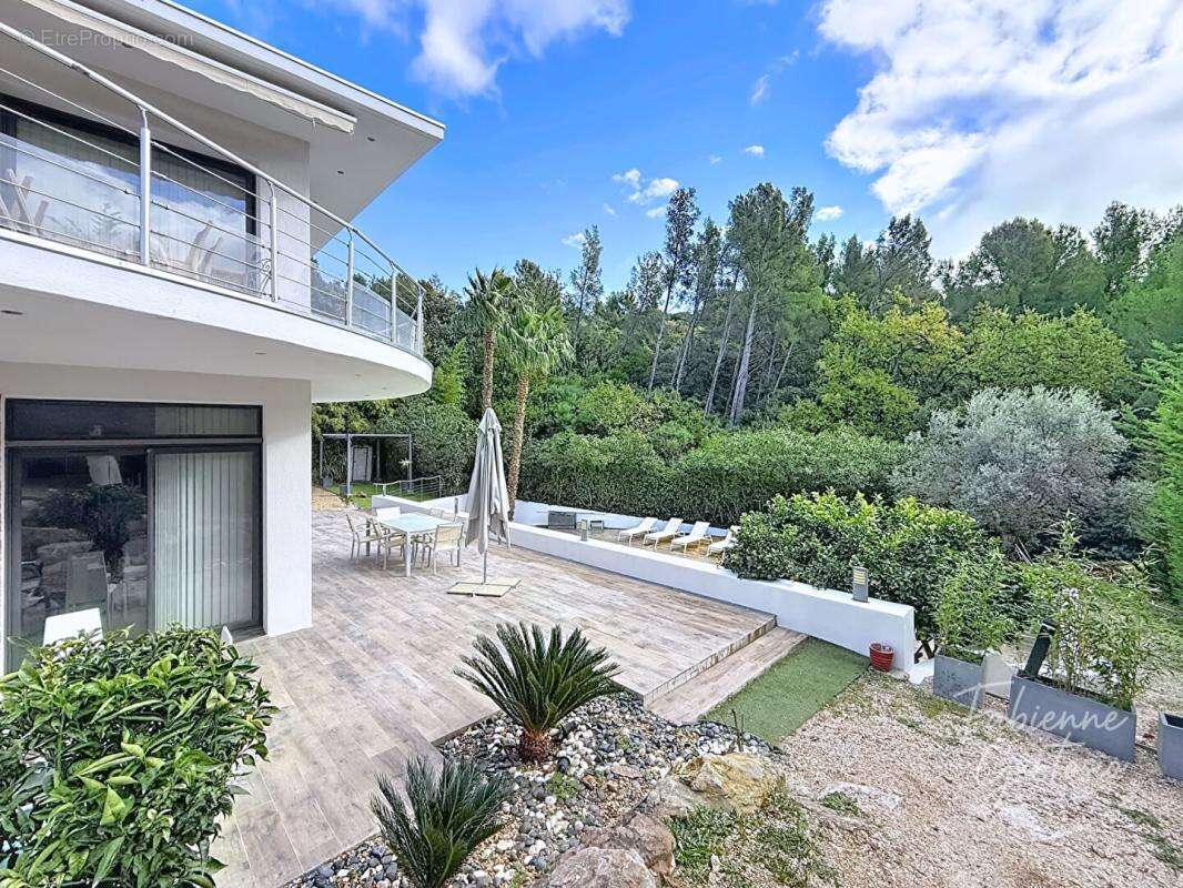 Maison à LA VALETTE-DU-VAR