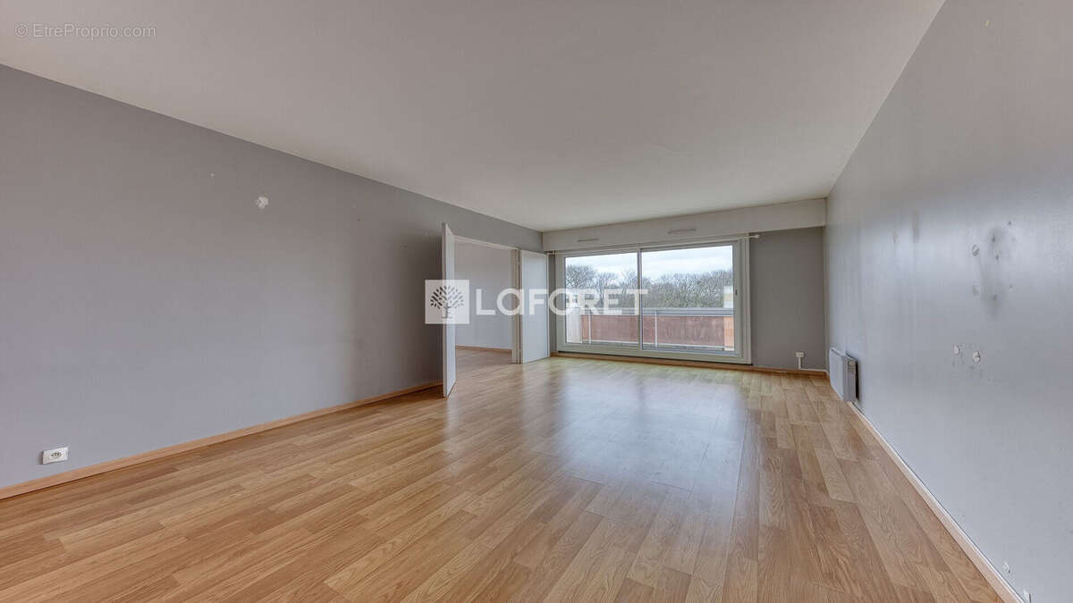 Appartement à ROISSY-EN-BRIE