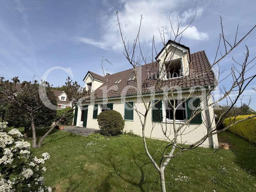 Maison à NOISY-LE-ROI