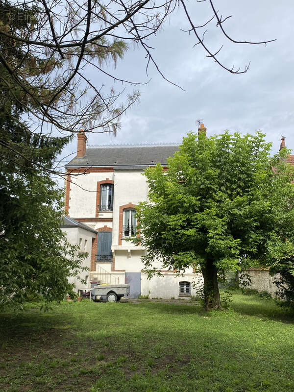 Maison à MONTEREAU-FAULT-YONNE