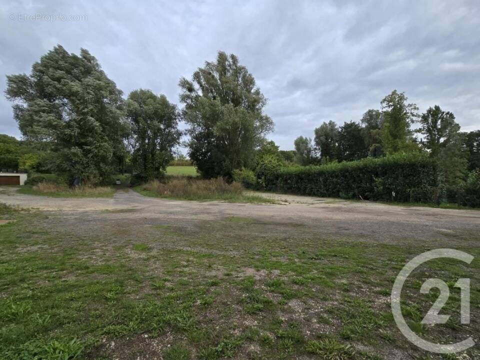 Terrain à PONTOISE
