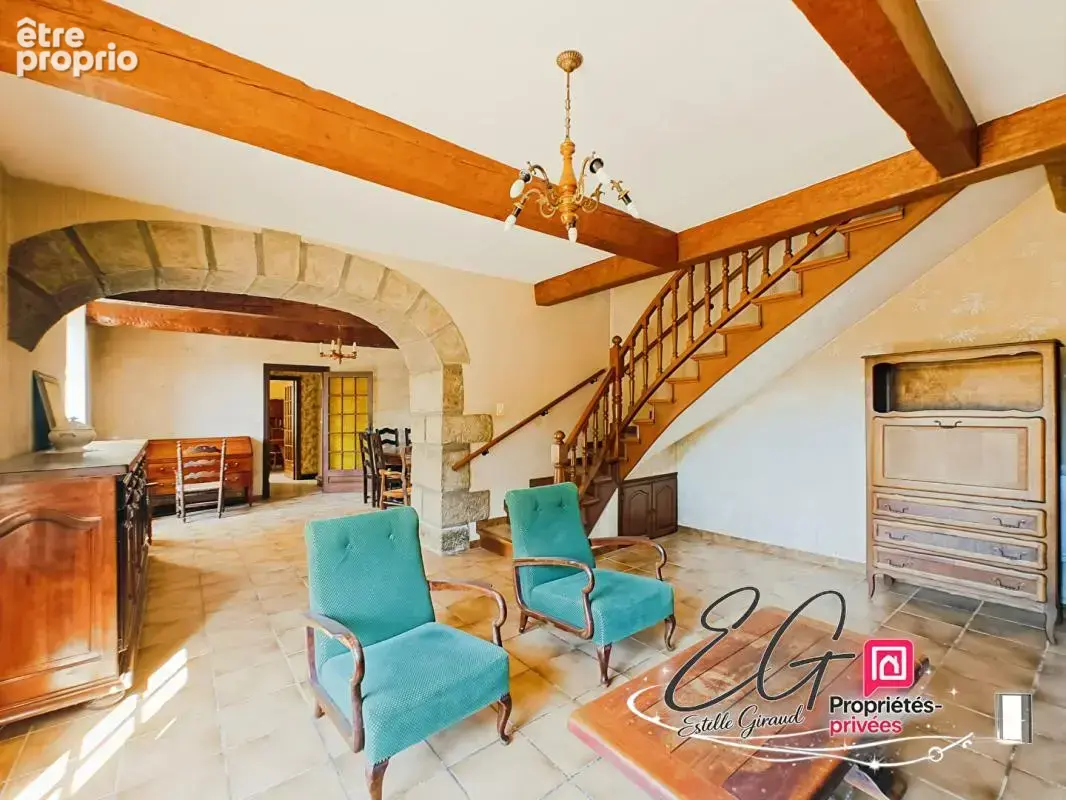 Maison de maître en pierre, 6 chambres, grand terrain et dépendances - photo 4