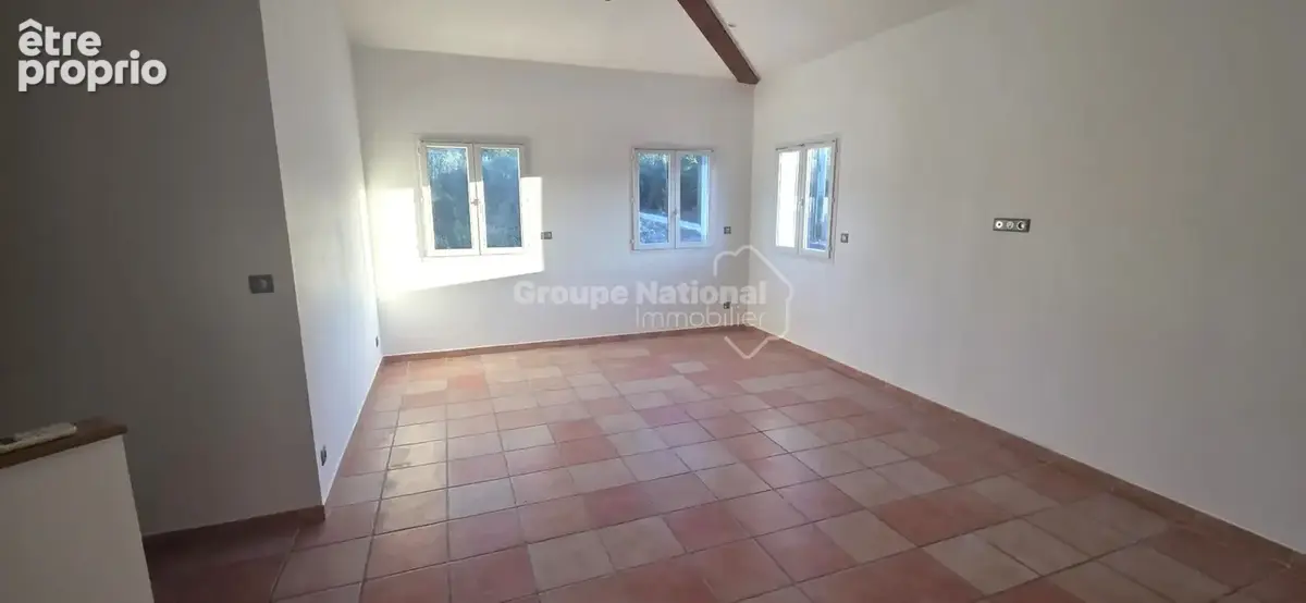 LE ROVE! Dans résidence récente au calme à flanc de collines, bel appartement de type 3 de 64 m² au 1er étage d'une petite copro - photo 2