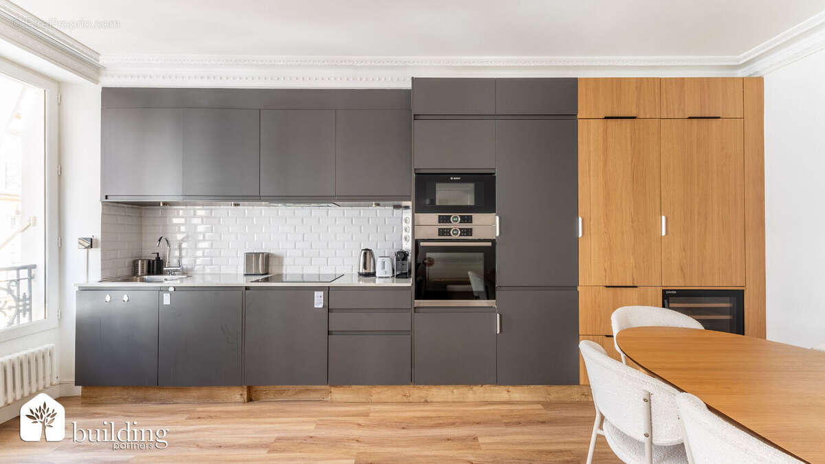 Appartement à PARIS-8E