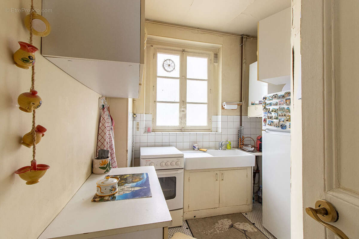 Appartement à PARIS-18E