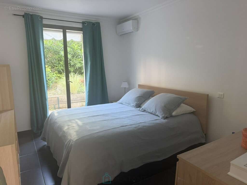 Appartement à VILLENEUVE-LOUBET
