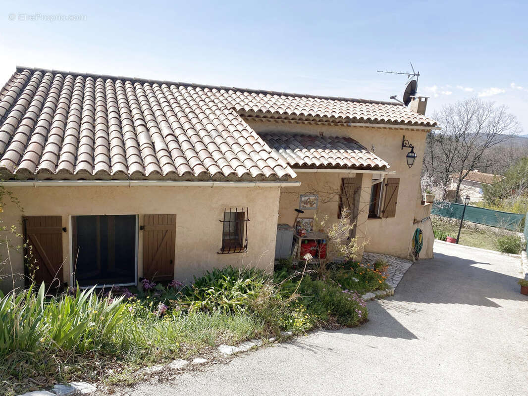 Maison à SAINT-VALLIER-DE-THIEY