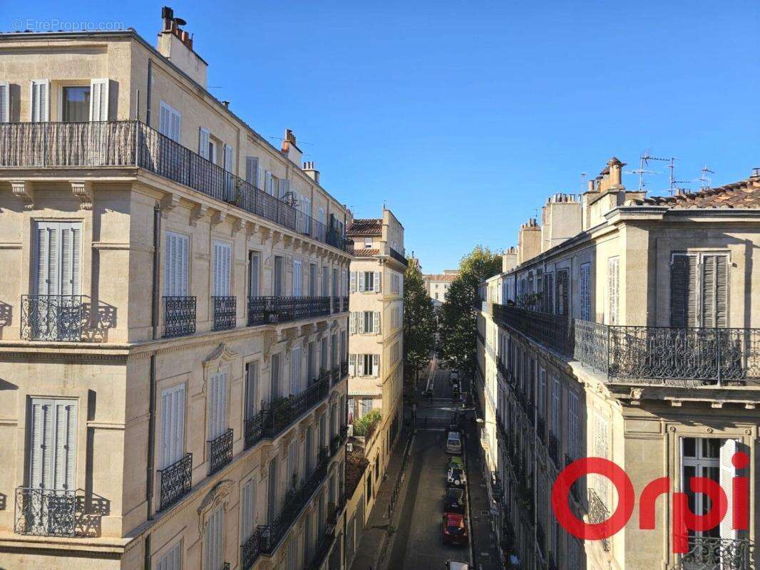 Appartement à MARSEILLE-1E