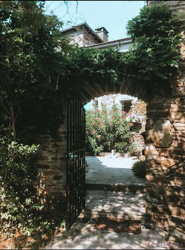 Maison à SAUMANE