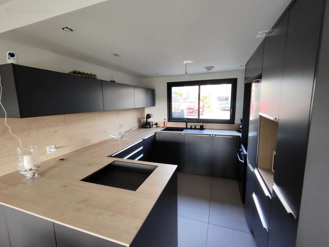 Maison à LANGROLAY-SUR-RANCE