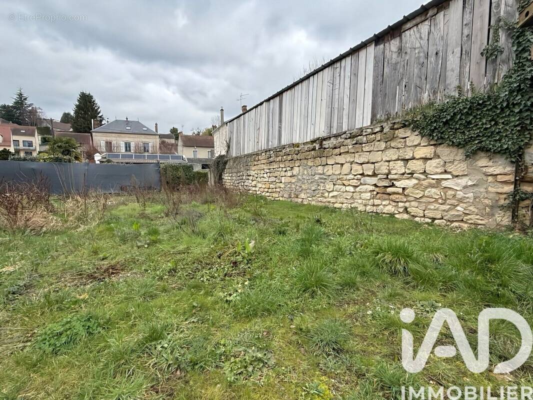 Photo 1 - Maison à OINVILLE-SUR-MONTCIENT