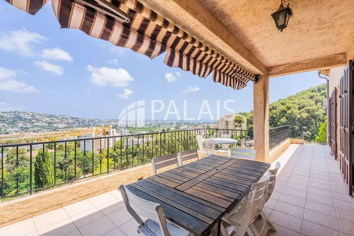 Maison - Saint-Laurent-du-Var -Les Pugets - photo 3