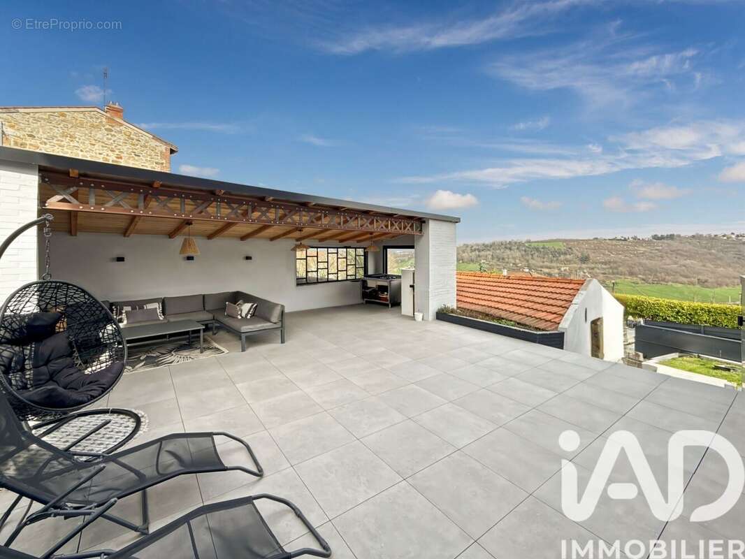 Photo 2 - Maison à SAINT-GENEST-LERPT