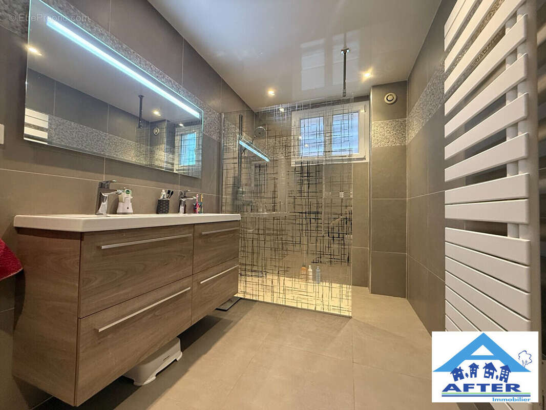 Maison à DAMELEVIERES