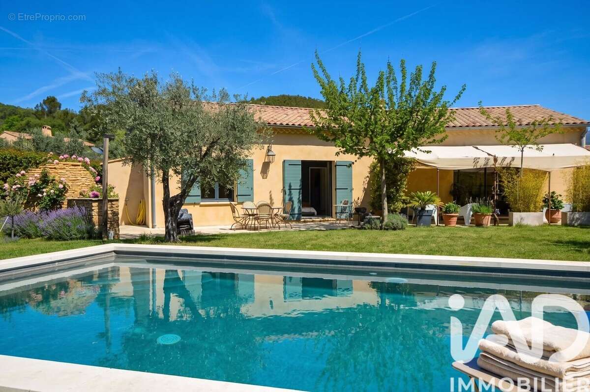 Maison 136 m² à Nyons  - photo 2