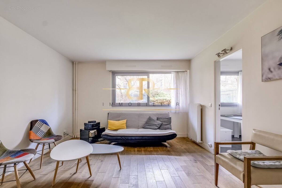 Appartement à PARIS-19E