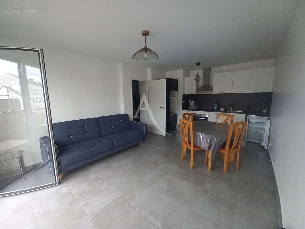 Quartier Saint-Mihiel - Appartement récent avec balcon et garage - photo 2