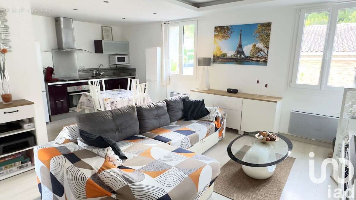 Photo 3 - Appartement à SOLLIES-TOUCAS