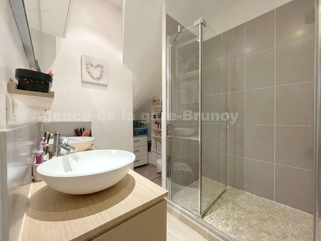 SDE - Appartement à BRUNOY