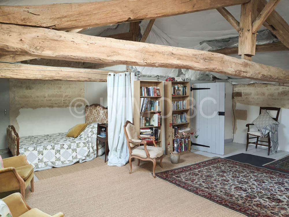 Maison à CHEF-BOUTONNE