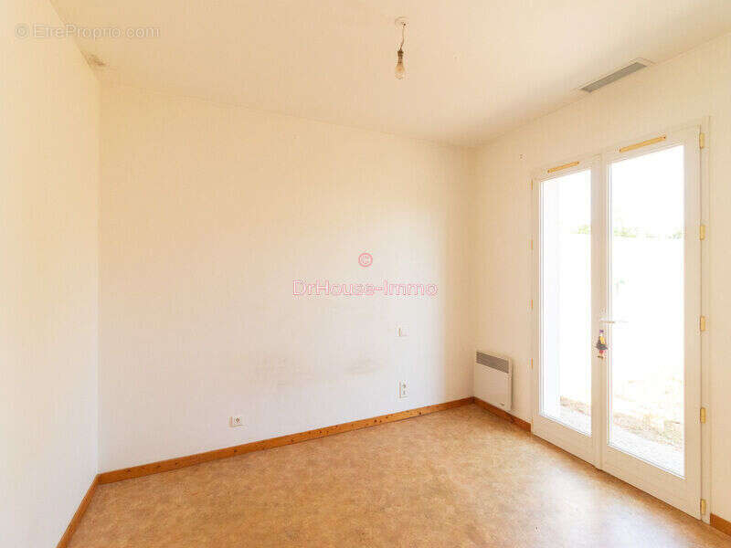 Maison 81 m² à Nalliers  - photo 9