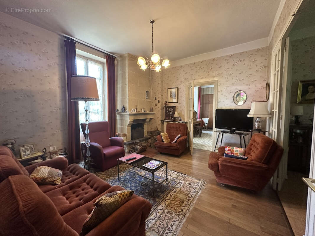 Maison à CHAUFFAILLES