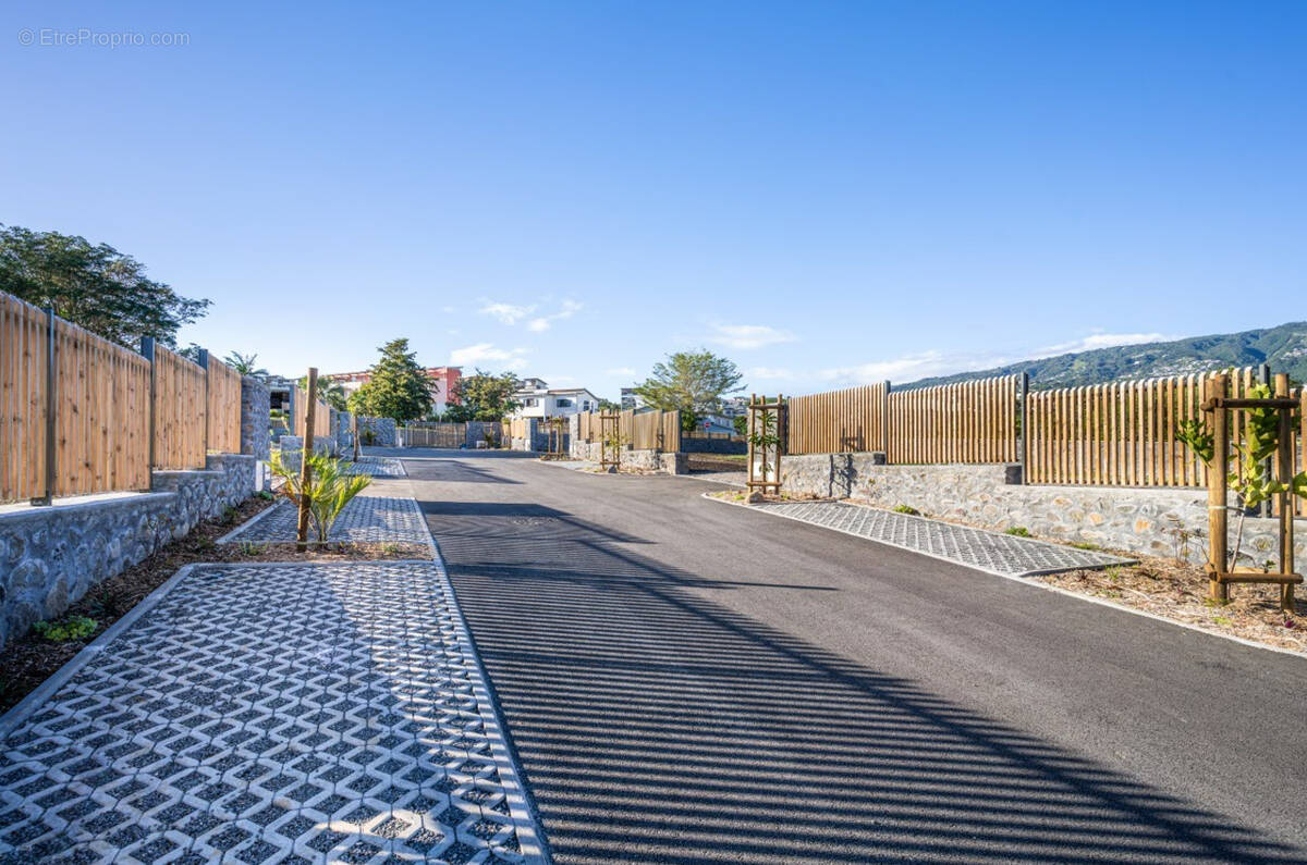 Terrain à SAINTE-MARIE